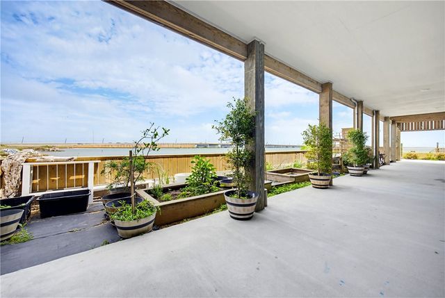 1213 Stewart St, Corpus Christi, TX 78418