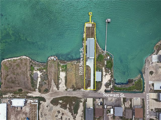 1213 Stewart St, Corpus Christi, TX 78418