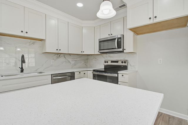 104 General Dennis Drive, Summerville, SC 29486