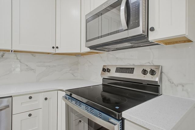 104 General Dennis Drive, Summerville, SC 29486