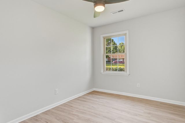 104 General Dennis Drive, Summerville, SC 29486