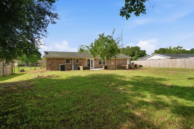 104 General Dennis Drive, Summerville, SC 29486