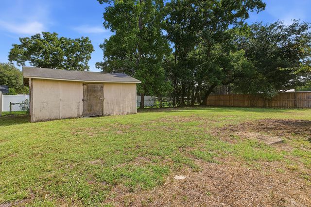 104 General Dennis Drive, Summerville, SC 29486