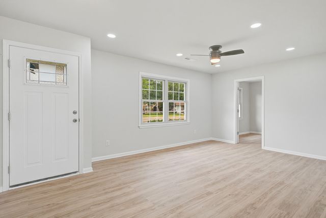 104 General Dennis Drive, Summerville, SC 29486