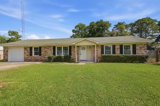 104 General Dennis Drive, Summerville, SC 29486