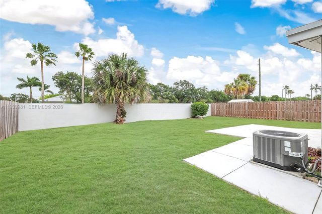 2911 NW 5th Ct, Fort Lauderdale, FL 33311