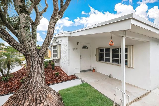 2911 NW 5th Ct, Fort Lauderdale, FL 33311