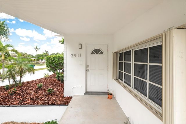 2911 NW 5th Ct, Fort Lauderdale, FL 33311
