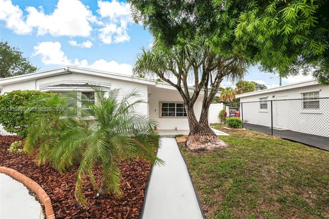 2911 NW 5th Ct, Fort Lauderdale, FL 33311