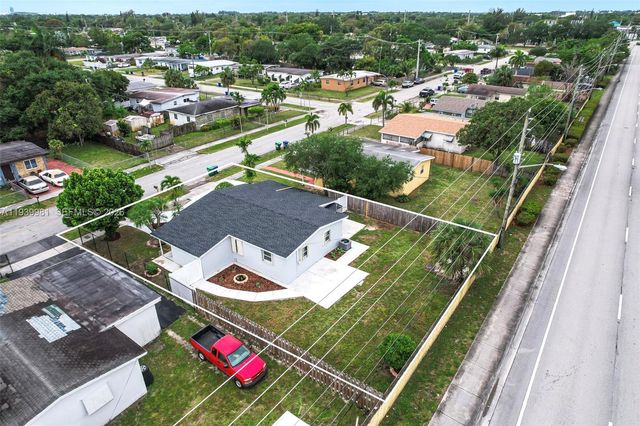 2911 NW 5th Ct, Fort Lauderdale, FL 33311