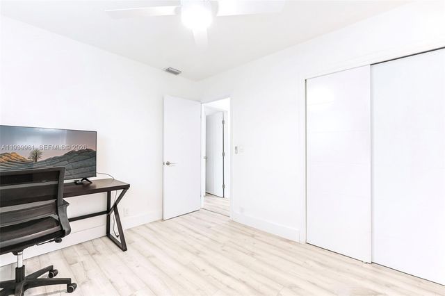 2911 NW 5th Ct, Fort Lauderdale, FL 33311