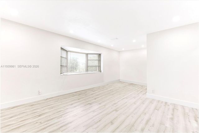 2911 NW 5th Ct, Fort Lauderdale, FL 33311