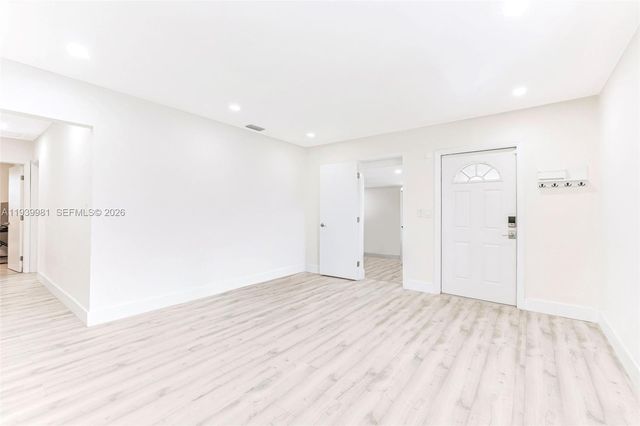 2911 NW 5th Ct, Fort Lauderdale, FL 33311