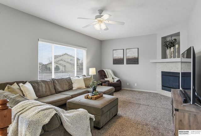 4921 N 161 Street, Omaha, NE 68116