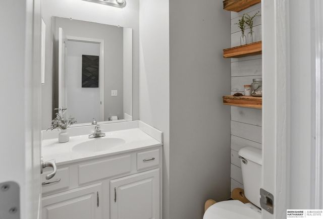 4921 N 161 Street, Omaha, NE 68116