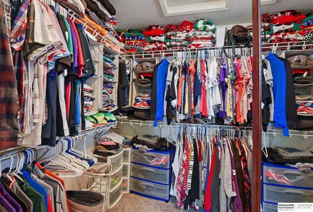 4921 N 161 Street, Omaha, NE 68116