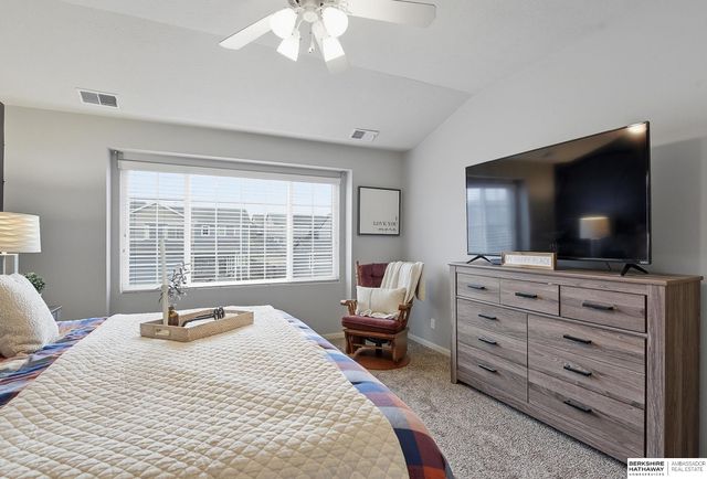 4921 N 161 Street, Omaha, NE 68116