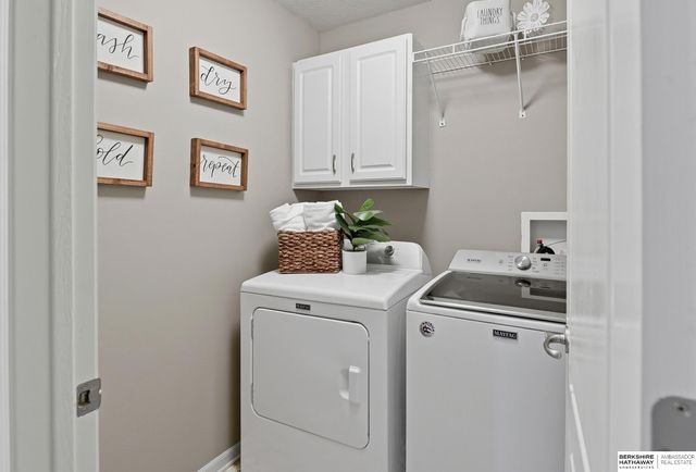 4921 N 161 Street, Omaha, NE 68116