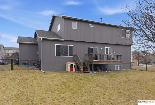 4921 N 161 Street, Omaha, NE 68116