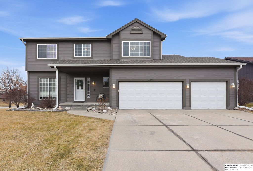 4921 N 161 Street, Omaha, NE 68116