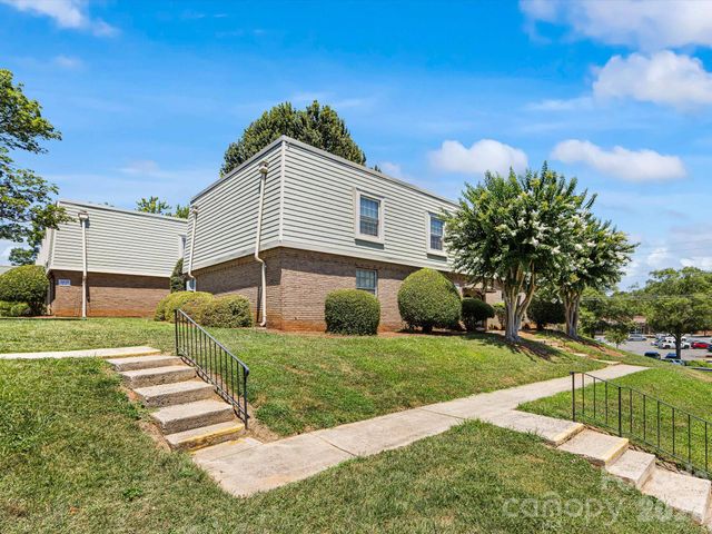 2616 Park Road B, Charlotte, NC 28209