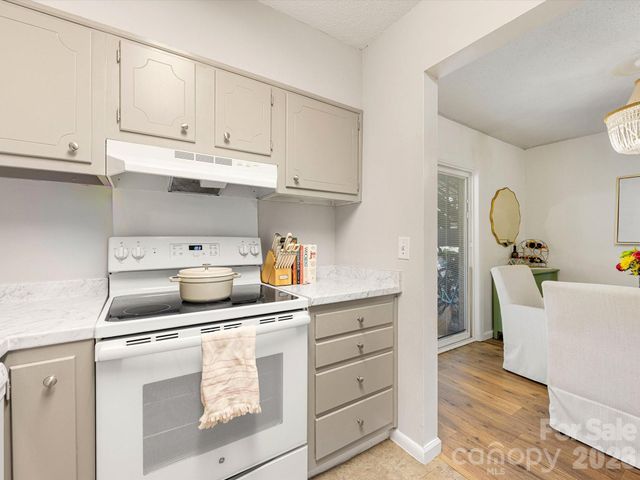 2616 Park Road B, Charlotte, NC 28209