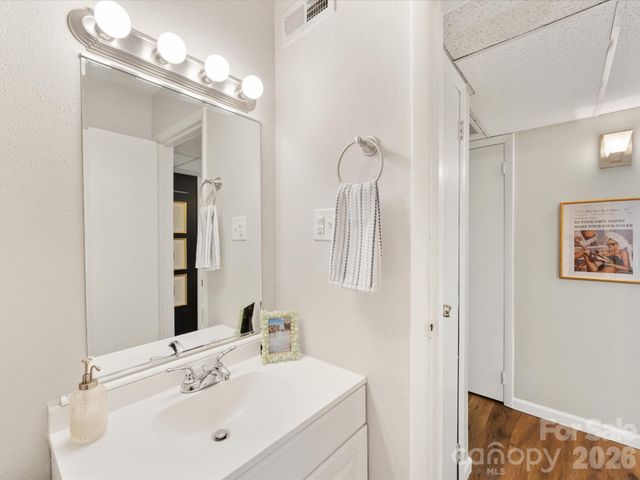 2616 Park Road B, Charlotte, NC 28209