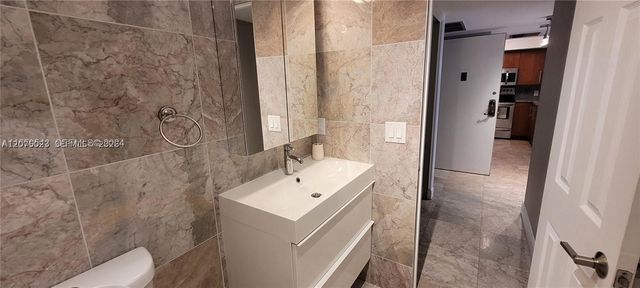 1865 S Ocean Dr 2D, Hallandale Beach, FL 33009