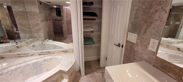 1865 S Ocean Dr 2D, Hallandale Beach, FL 33009