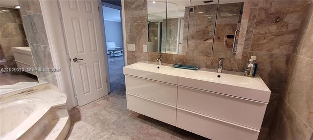 1865 S Ocean Dr 2D, Hallandale Beach, FL 33009