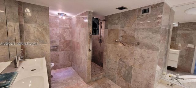 1865 S Ocean Dr 2D, Hallandale Beach, FL 33009