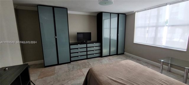 1865 S Ocean Dr 2D, Hallandale Beach, FL 33009