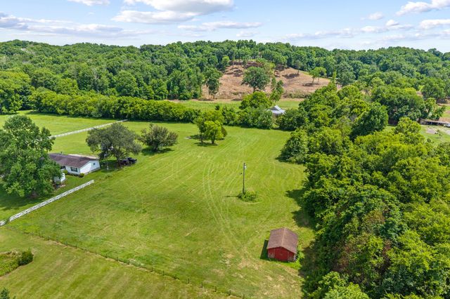 4905 Bethesda Duplex Rd, College Grove, TN 37046