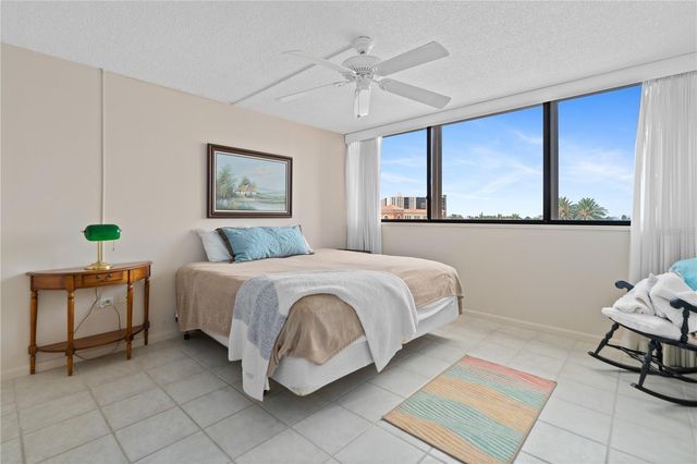 500 TREASURE ISLAND CAUSEWAY CAUSEWAY 406, Treasure Island, FL 33706