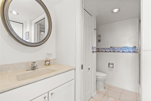 500 TREASURE ISLAND CAUSEWAY CAUSEWAY 406, Treasure Island, FL 33706