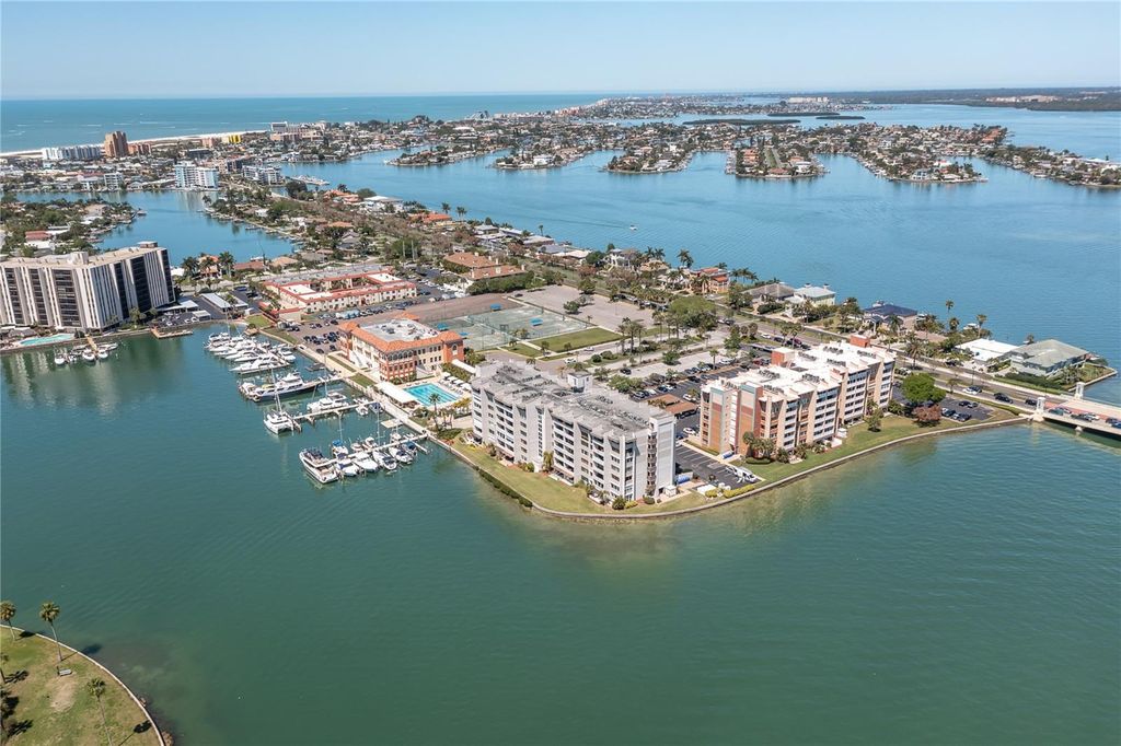 500 TREASURE ISLAND CAUSEWAY CAUSEWAY 406, Treasure Island, FL 33706