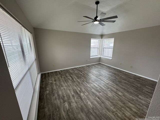 5215 Fawn Lk, San Antonio, TX 78244