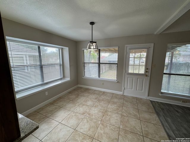 5215 Fawn Lk, San Antonio, TX 78244