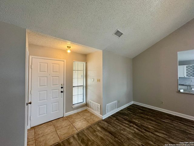 5215 Fawn Lk, San Antonio, TX 78244