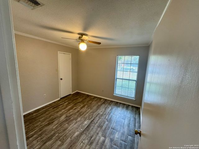 5215 Fawn Lk, San Antonio, TX 78244