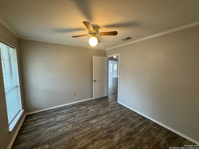 5215 Fawn Lk, San Antonio, TX 78244