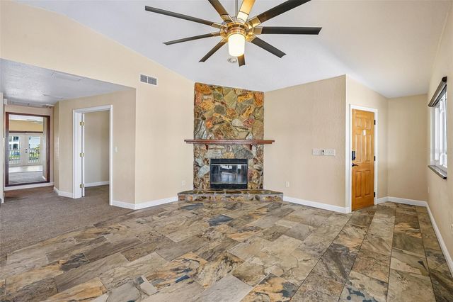 300 90TH AVENUE NE, St Petersburg, FL 33702