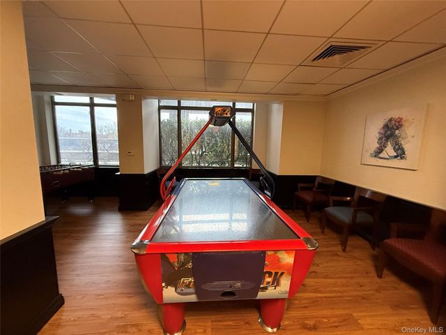 11201 Queens Boulevard 18B, Forest Hills, NY 11375