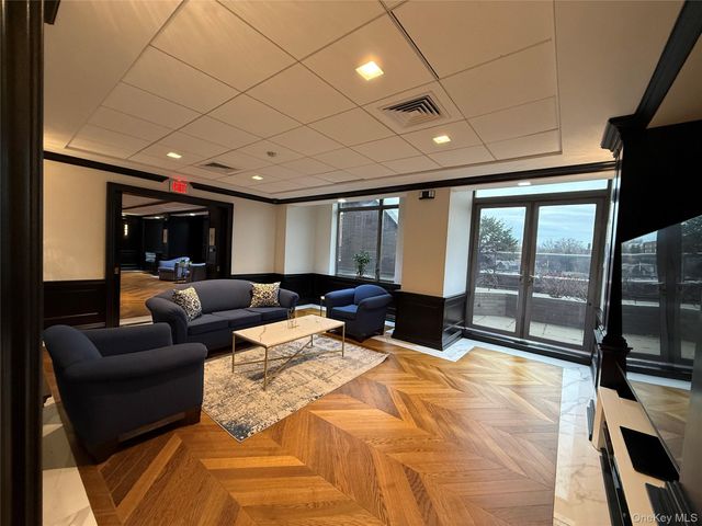 11201 Queens Boulevard 18B, Forest Hills, NY 11375