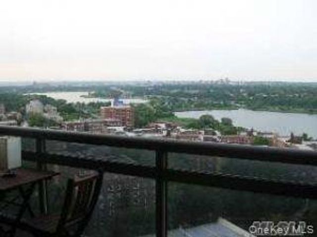 11201 Queens Boulevard 18B, Forest Hills, NY 11375