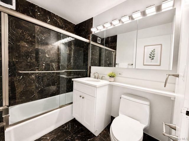 11201 Queens Boulevard 18B, Forest Hills, NY 11375