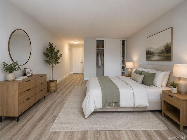 11201 Queens Boulevard 18B, Forest Hills, NY 11375