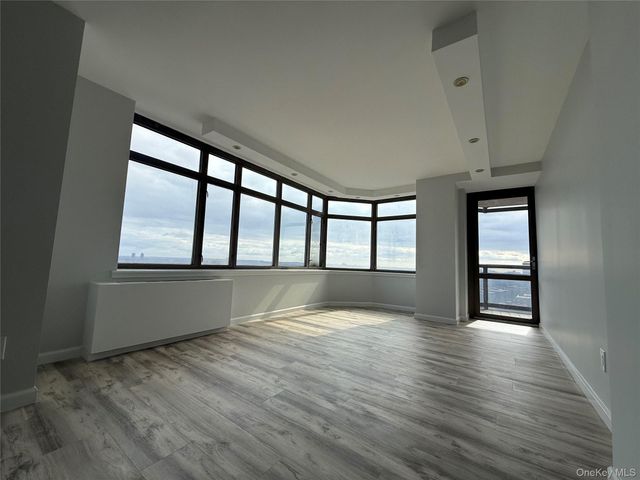 11201 Queens Boulevard 18B, Forest Hills, NY 11375