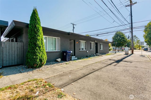 1123 S M Street, Tacoma, WA 98405