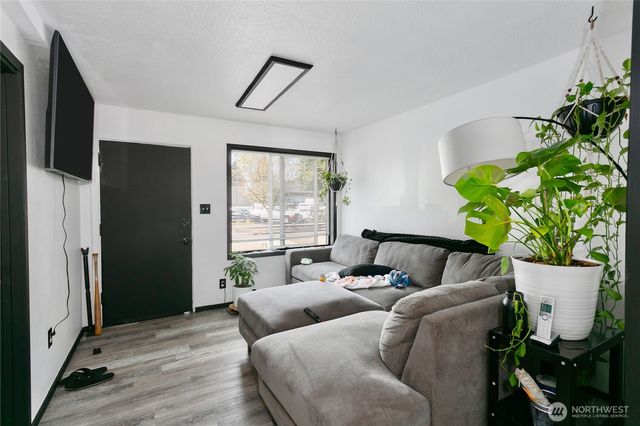 1123 S M Street, Tacoma, WA 98405